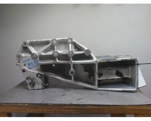 PETERBILT 320 SPRING HANGER