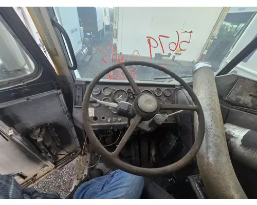 PETERBILT 320 Steering Column