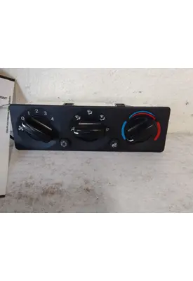 PETERBILT 320 TEMPERATURE CONTROL