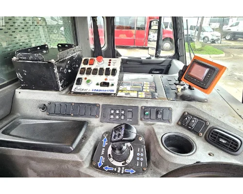 PETERBILT 320 Used Trucks