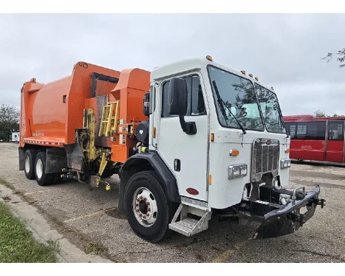 PETERBILT 320 Used Trucks