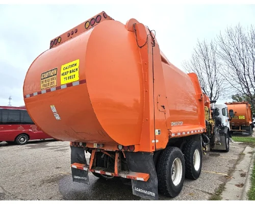 PETERBILT 320 Used Trucks