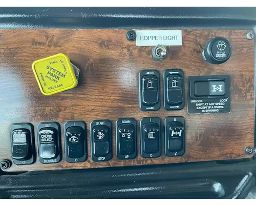 PETERBILT 320 Vehicle For Sale