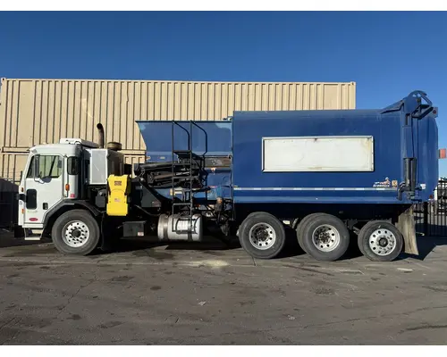 PETERBILT 320 Vehicle For Sale