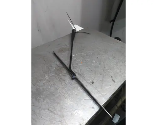 PETERBILT 320 WINDSHIELD WIPER ARM