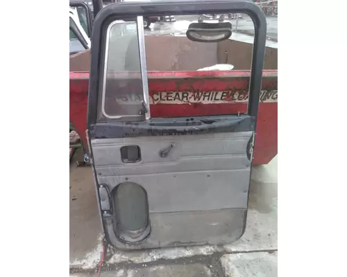 PETERBILT 330 1995-2005 DOOR ASSEMBLY, FRONT