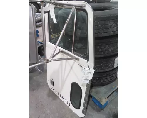 PETERBILT 330 1995-2005 DOOR ASSEMBLY, FRONT