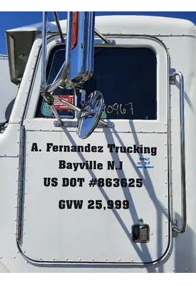 PETERBILT 330 1995-2005 DOOR ASSEMBLY, FRONT