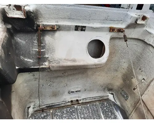 PETERBILT 330 1995-2005 HOOD