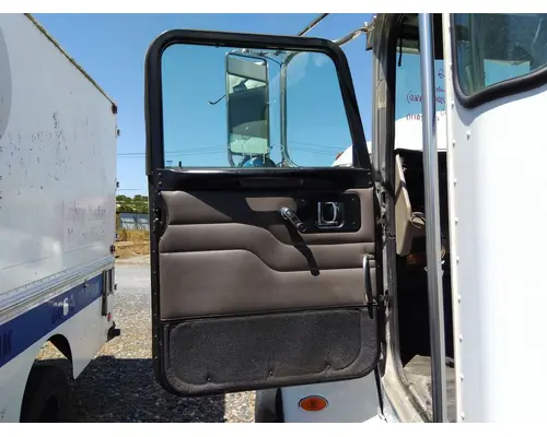 PETERBILT 330 2005-2021 DOOR ASSEMBLY, FRONT