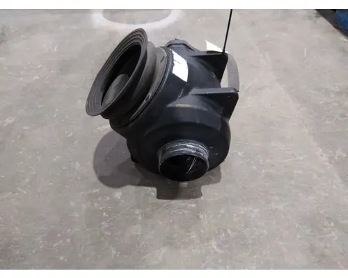 PETERBILT 330 AIR CLEANER