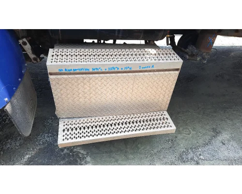PETERBILT 330 BATTERY BOX