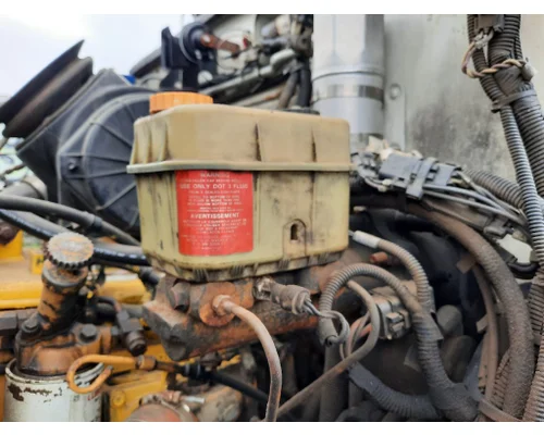 PETERBILT 330 BRAKE MASTER CYLINDER