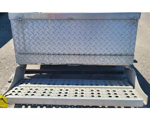 PETERBILT 330 Battery Box