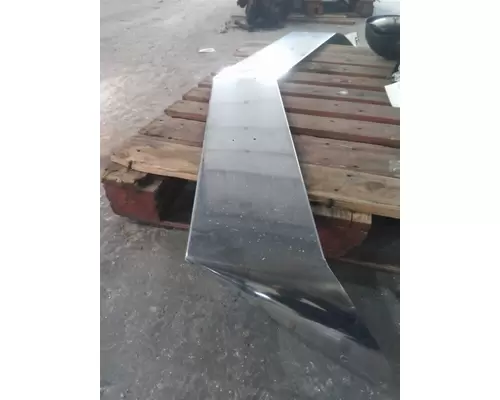 PETERBILT 330 CAB CLIP