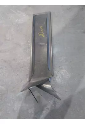 PETERBILT 330 CAB CLIP