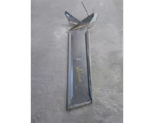 PETERBILT 330 CAB CLIP