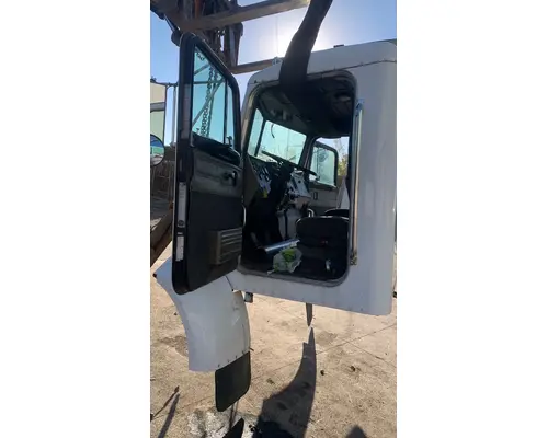 PETERBILT 330 Cab Mount