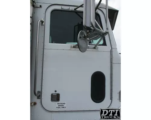 PETERBILT 330 Cab