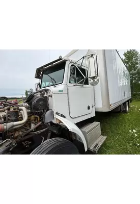 PETERBILT 330 Cab