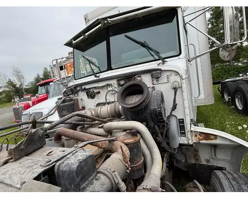 PETERBILT 330 Cab