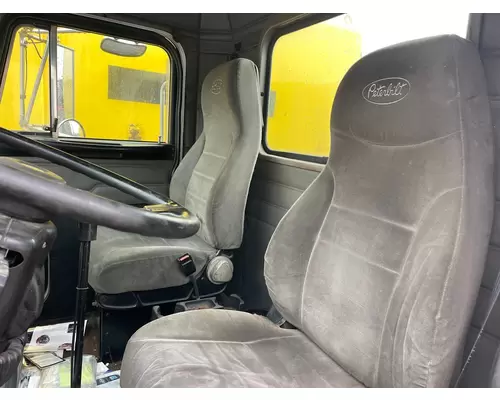 PETERBILT 330 Complete Vehicle