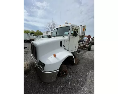 PETERBILT 330 Complete Vehicle