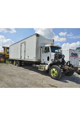 PETERBILT 330 Complete Vehicle