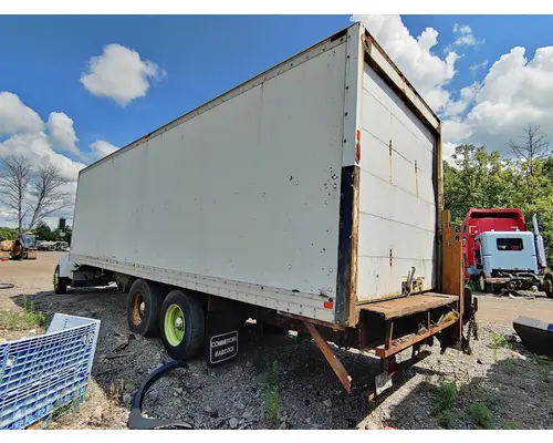 PETERBILT 330 Complete Vehicle