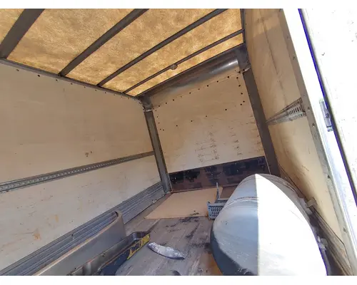 PETERBILT 330 Complete Vehicle