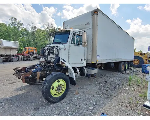 PETERBILT 330 Complete Vehicle