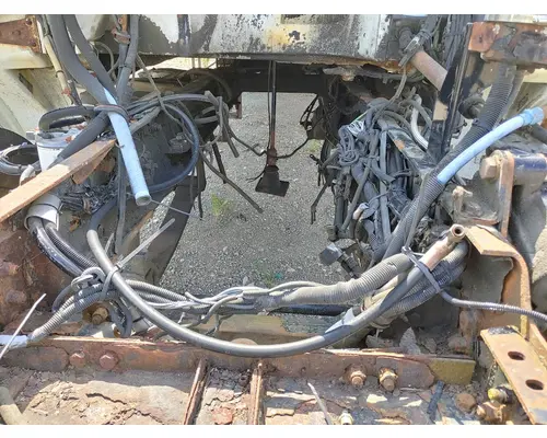 PETERBILT 330 Complete Vehicle