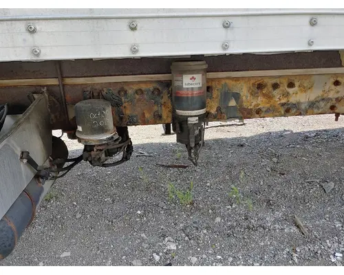 PETERBILT 330 Complete Vehicle