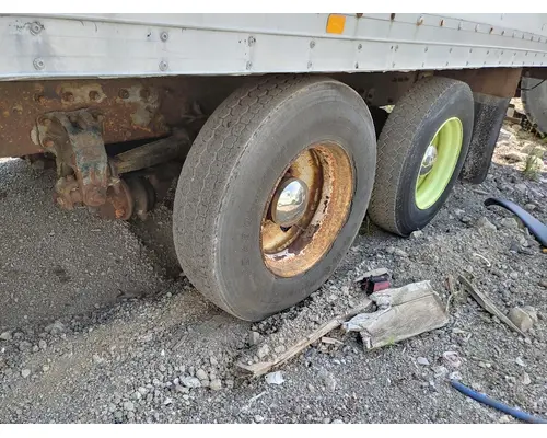 PETERBILT 330 Complete Vehicle