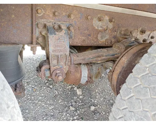 PETERBILT 330 Complete Vehicle