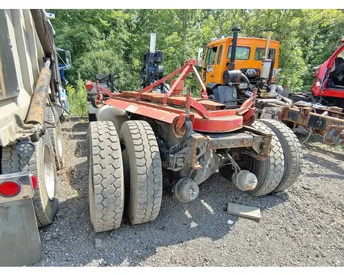 PETERBILT 330 Complete Vehicle