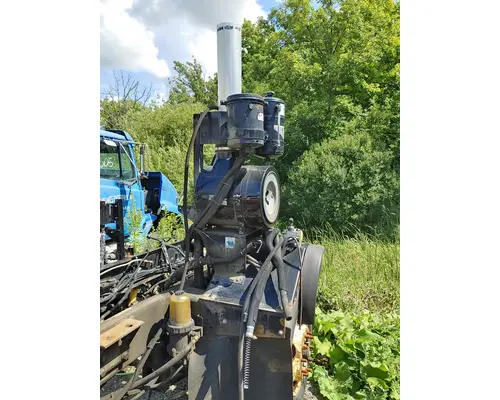 PETERBILT 330 Complete Vehicle