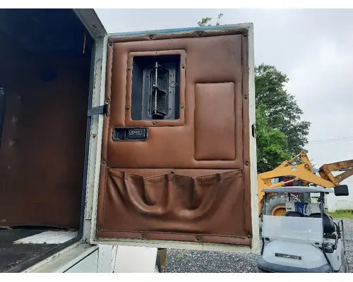 PETERBILT 330 DOOR, COMPARTMENT