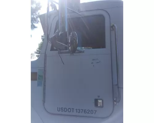 PETERBILT 330 DOOR ASSEMBLY, FRONT