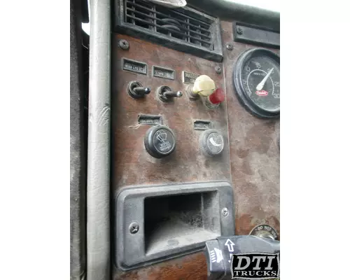 PETERBILT 330 Dash Assembly