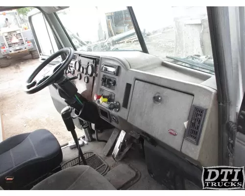 PETERBILT 330 Dash Assembly