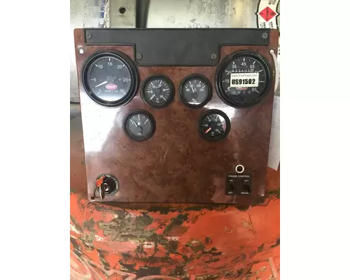 PETERBILT 330 Dash Panel