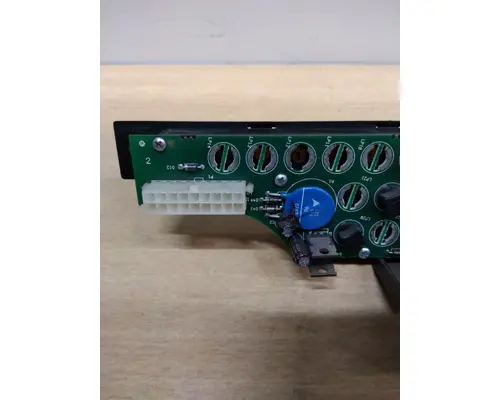 PETERBILT 330 ELECTRONIC PARTS MISC