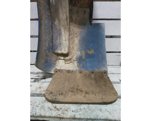 PETERBILT 330 FENDER EXTENSION