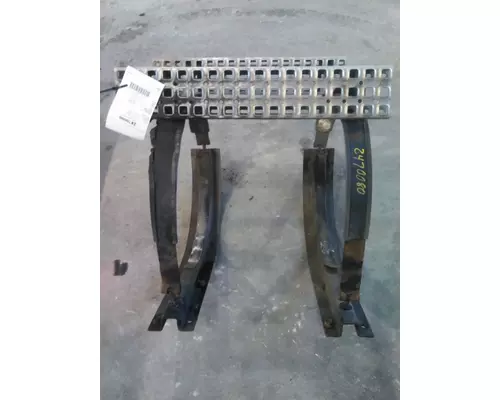 PETERBILT 330 FUEL TANK STRAP