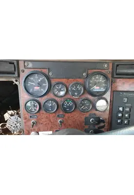 PETERBILT 330 GAUGE CLUSTER