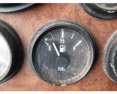 PETERBILT 330 GAUGE FUEL