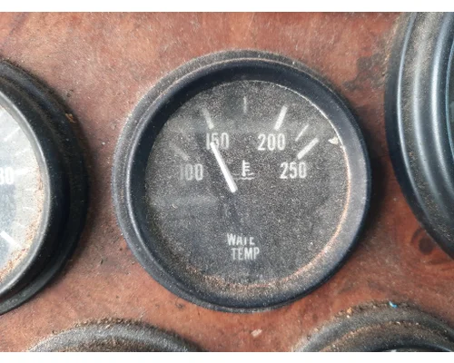 PETERBILT 330 GAUGE TEMPERATURE
