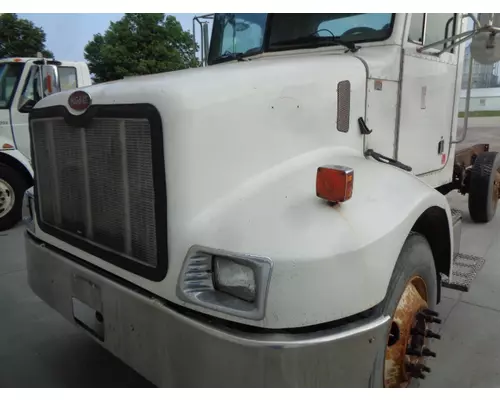 PETERBILT 330 HOOD