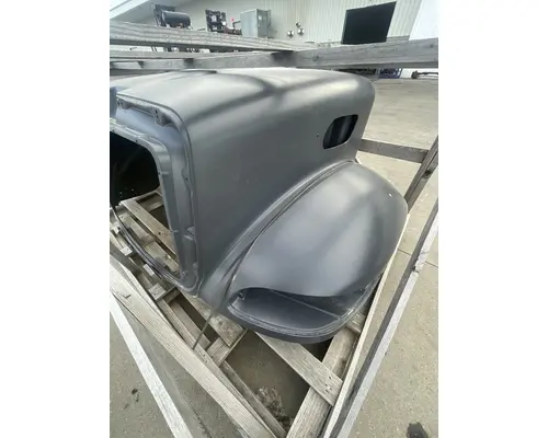 PETERBILT 330 Hood
